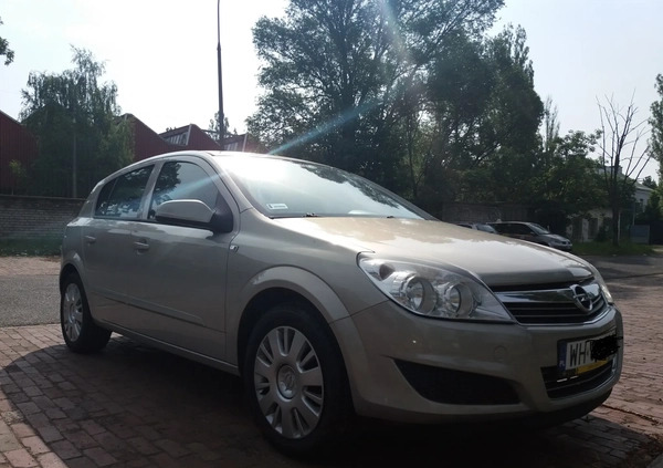 Opel Astra cena 14600 przebieg: 218000, rok produkcji 2009 z Warszawa małe 67